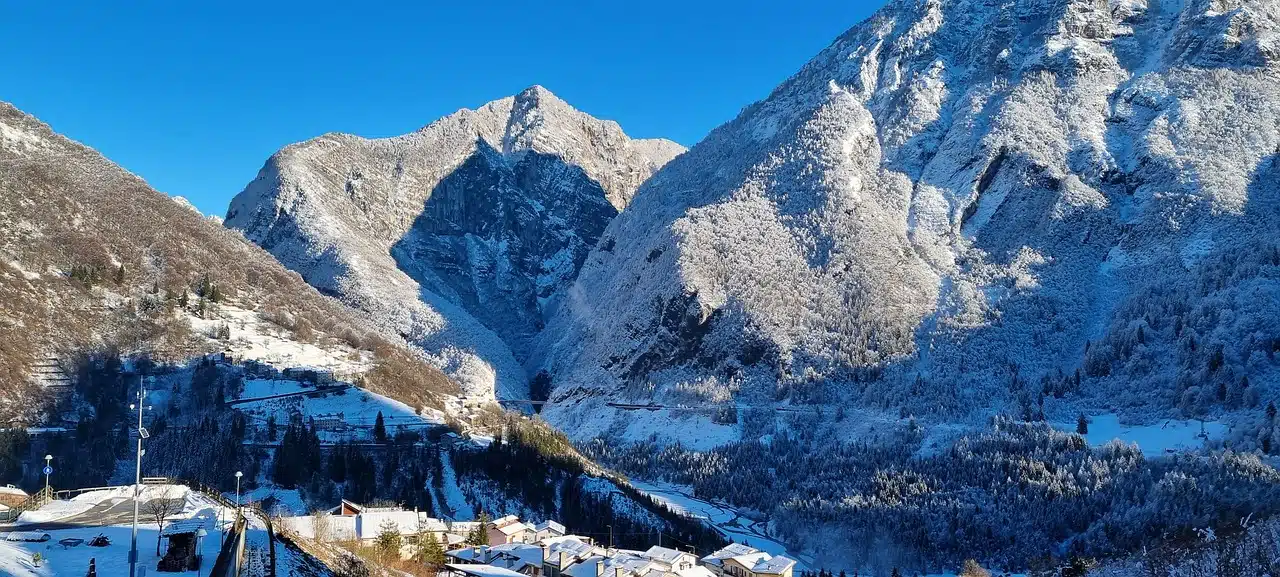 Nella valle del Vajont tra le dolomiti friulane