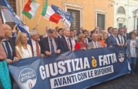 SEPARAZIONE CARRIERE, <br> FDI ESULTA IN PIAZZA     