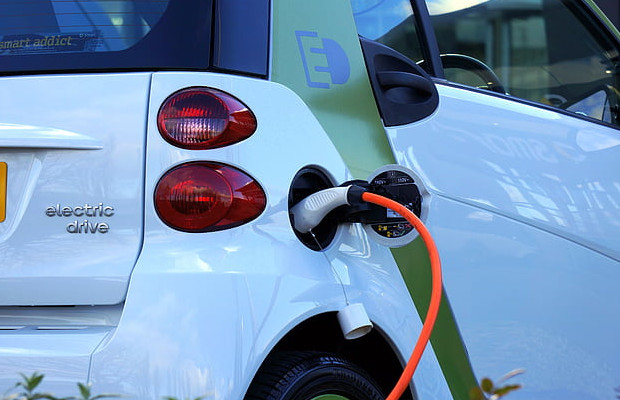 AUTO ELETTRICHE, <BR> DA OGGI AL VIA BONUS  