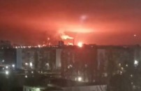 RUSSIA, KIEV COLPISCE <BR> UN IMPIANTO CHIMICO  