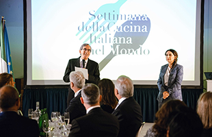 âA cena con arteâ, visioni e sapori italiani dallâantichitÃ  al contemporaneo