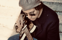 VALERIO SANZOTTA: <BR> POESIA A RITMO ROCK