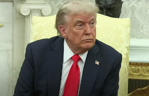 TRUMP: UCRAINI E RUSSI? <br> LASCIAMOLI COMBATTERE