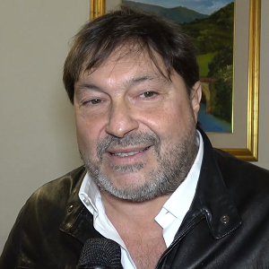 Bomb attack targets journalist Sigfrido Ranucci: two cars destroyed outside his home