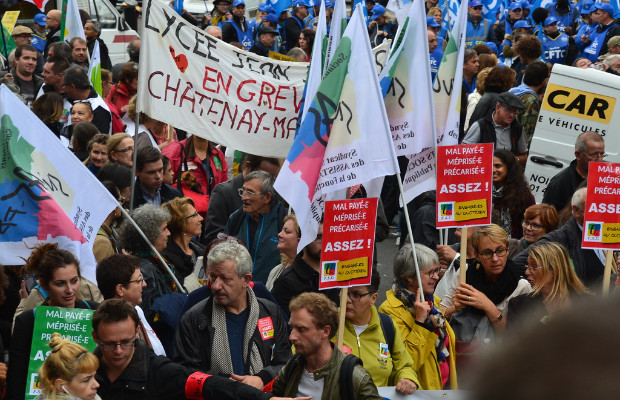STUDENTI FRANCESI <BR> SULLE BARRICATE