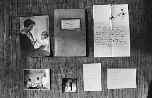 Anna Frank inizia il suo diario