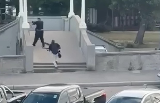 LâAUSTRALIA ORA CHIEDE <BR> UNA STRETTA SULLE ARMI