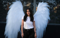 Laura Pausini, esce il nuovo singolo. Il videoclip diretto da Gaetano Morbioli ambientato a Toronto