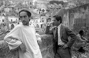 Mostre, Pasolini a Matera per il âVangelo secondo Matteoâ nelle immagini di Notarangelo