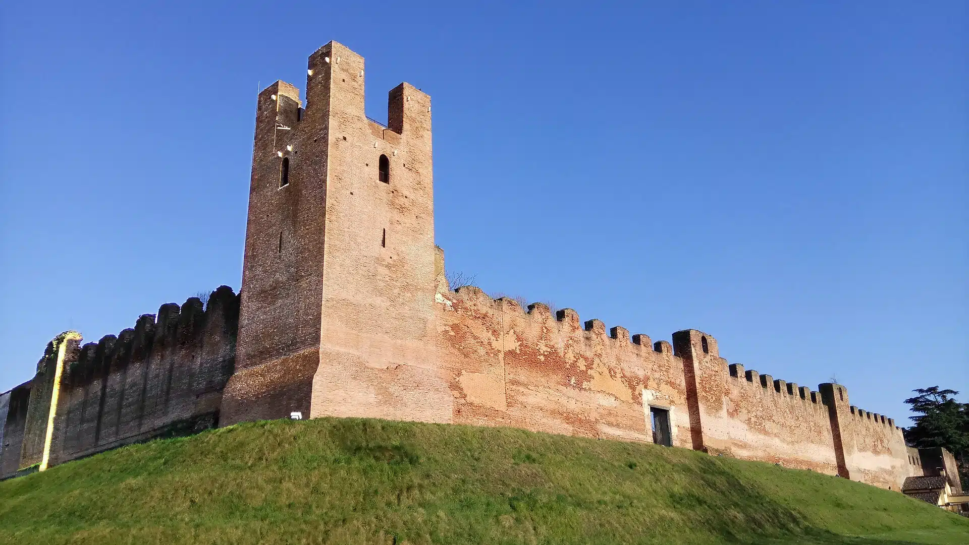 Castelfranco Veneto, la cittÃ  di Giorgione