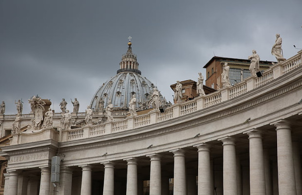 90MILA ARTICOLI SACRI <Br> CON FALSO LOGO GIUBILEO