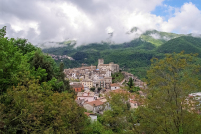 Il borgo romano nella valle del fiume Aniene