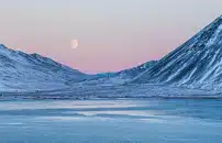 Arctic waters contaminated by traces of pharmaceuticals and cosmetics