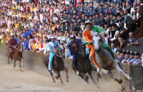 PALIO DI SIENA, <BR>  DOMENICA DIRETTA TV    