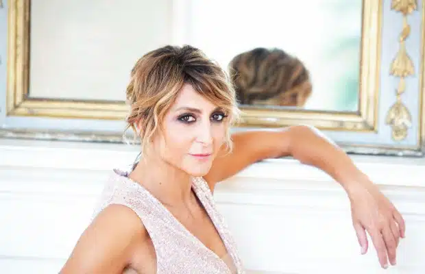 Paola Minaccioni  in 'Dal vivo sono molto meglio'