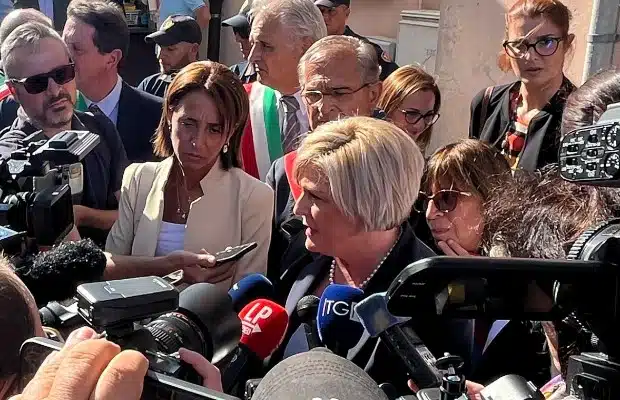 La laurea della Ministra <BR> e i compiti del Ministero