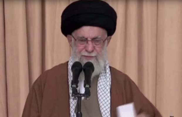 KHAMENEI NON MOLLA <BR> USA VERSO INTERVENTO?