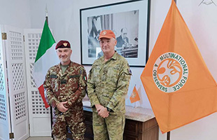Il comandante del Covi in visita al contingente italiano nel Sinai e allâesercitazione âBright Star 2025â in Egitto