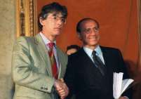 E' MORTO UMBERTO BOSSI, <br>ADDIO AL 'SENATUR' <br>CHE HA CAMBIATO LA POLITICA