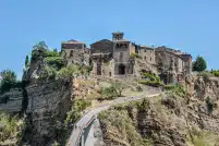 Negli ostelli storici della Tuscia laziale