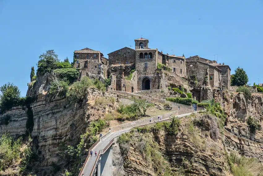 Negli ostelli storici della Tuscia laziale