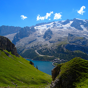 Marmolada glacier loses 9 hectares in a single year