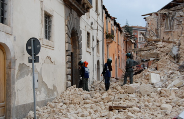 CRI: NOSTRO PENSIERO <BR> A TERREMOTO L'AQUILA