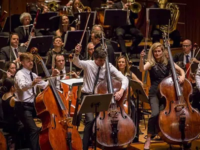 LâAUSTRALIAN WORLD ORCHESTRA OSPITA RICCARDO MUTI