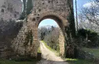 Il borgo fantasma <br> ai confini dellâAbruzzo 