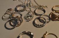 Toscana, cinque aziende in partenza per la fiera della gioielleria negli Emirati Arabi