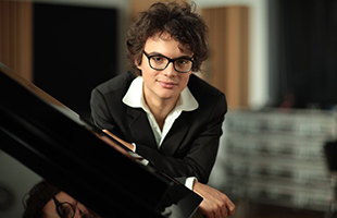 Musica che muove lâanima. Francesco Mazzonetto interpreta Ezio Bosso