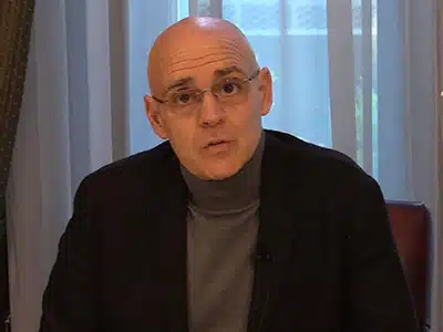 CORONAVIRUS, AMBASCIATORE ITALIANO IN UK: RESTATE A CASA