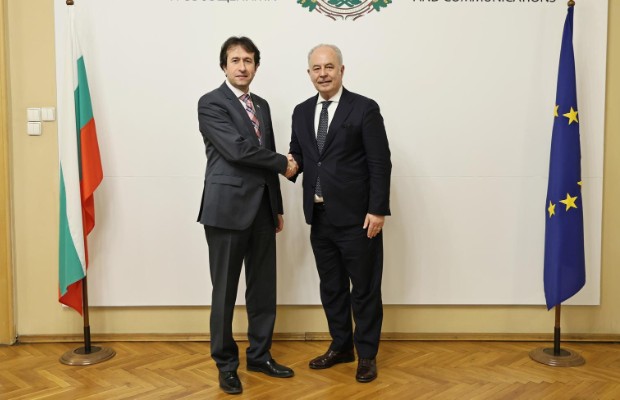  Sofia, l'Ambasciatore Apicella incontra il ministro dei Trasporti 