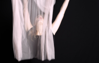 âOltre il veloâ: a CefalÃ¹ lâarte di Maria Sole Stancampiano