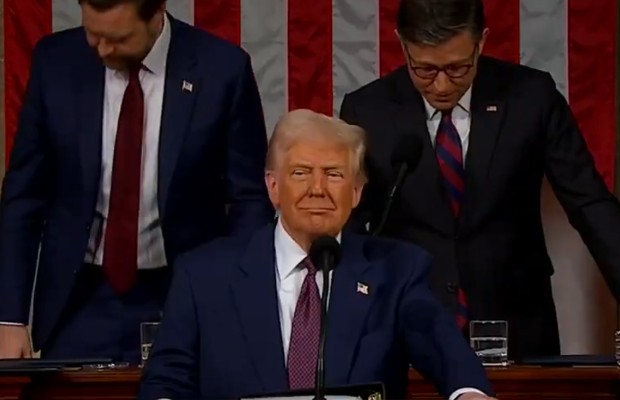 TRUMP: PER I FUNERALI <BR> A ROMA CON MELANIA