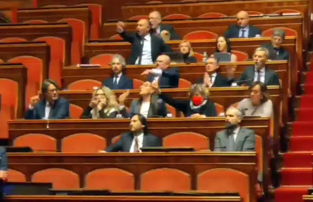 SCONTRO IN SENATO  <BR> SU CASO SCARPINATO