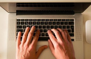 Il lavoro e l’algoritmo: <br>  rovesciamo il tavolo