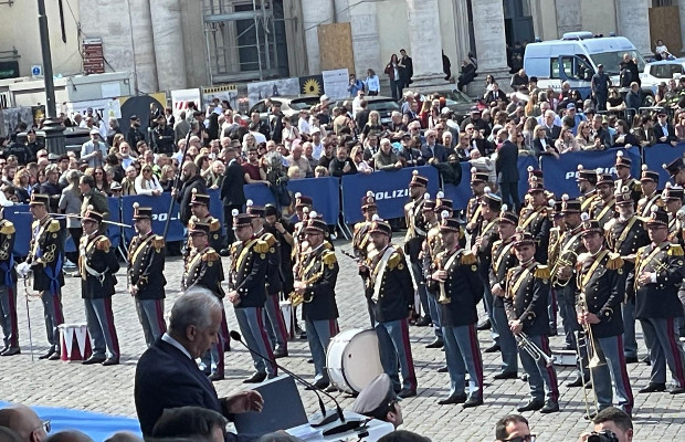 LA POLIZIA IN FESTA <BR> PER I SUOI 174 ANNI