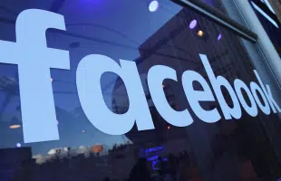 Trump contro Huawei <br> Italia contro Facebook