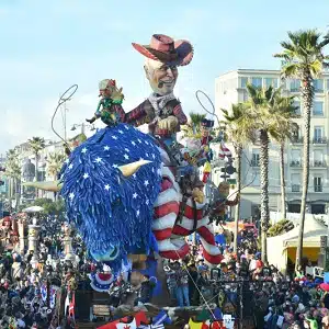 The Carnival of Viareggio celebrates 150 years among allegories, satire and creativity