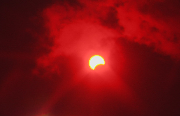 DOMANI ECLISSI DI SOLE, <br> DIRETTA WEB CON ESPERTI 
