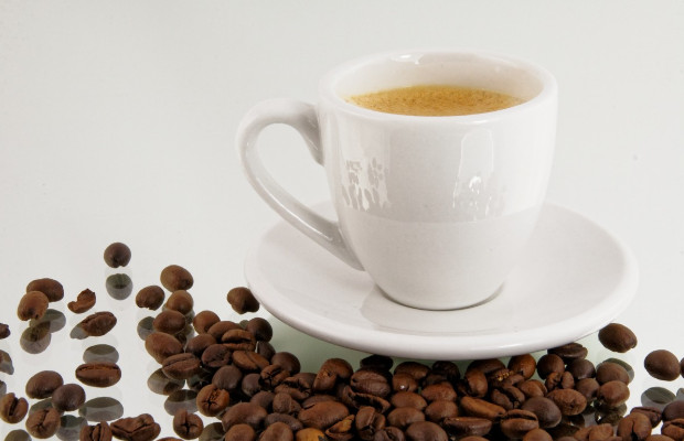 CAFFEâ, PERCHEâ SI VA <BR> VERSO 2 EURO A TAZZINA
