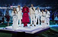 Andrea and Matteo Bocelli shine at the NFL Christmas Game Day