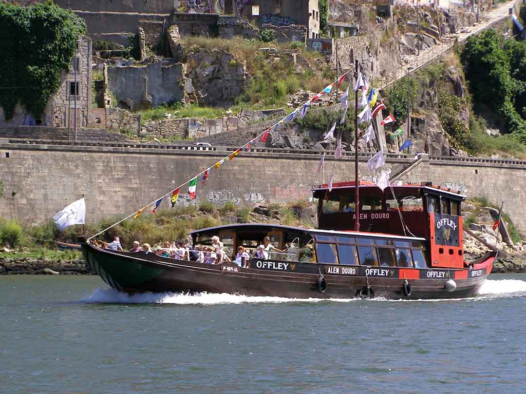 876 - Navigazione sul fiume Douro a Porto