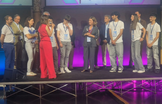 LICEO DI RECANATI VINCE <br>  IL “MAD FOR SCIENCE”