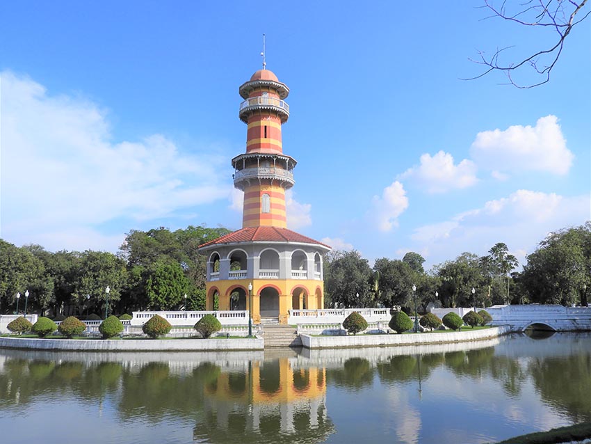 1080 - Torre all'interno del palazzo reale di Bang Pa In - Thailandia