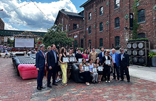 Lâambasciatore Cattaneo alla cerimonia di conferimento di borse di studio a giovani italo-canadesi