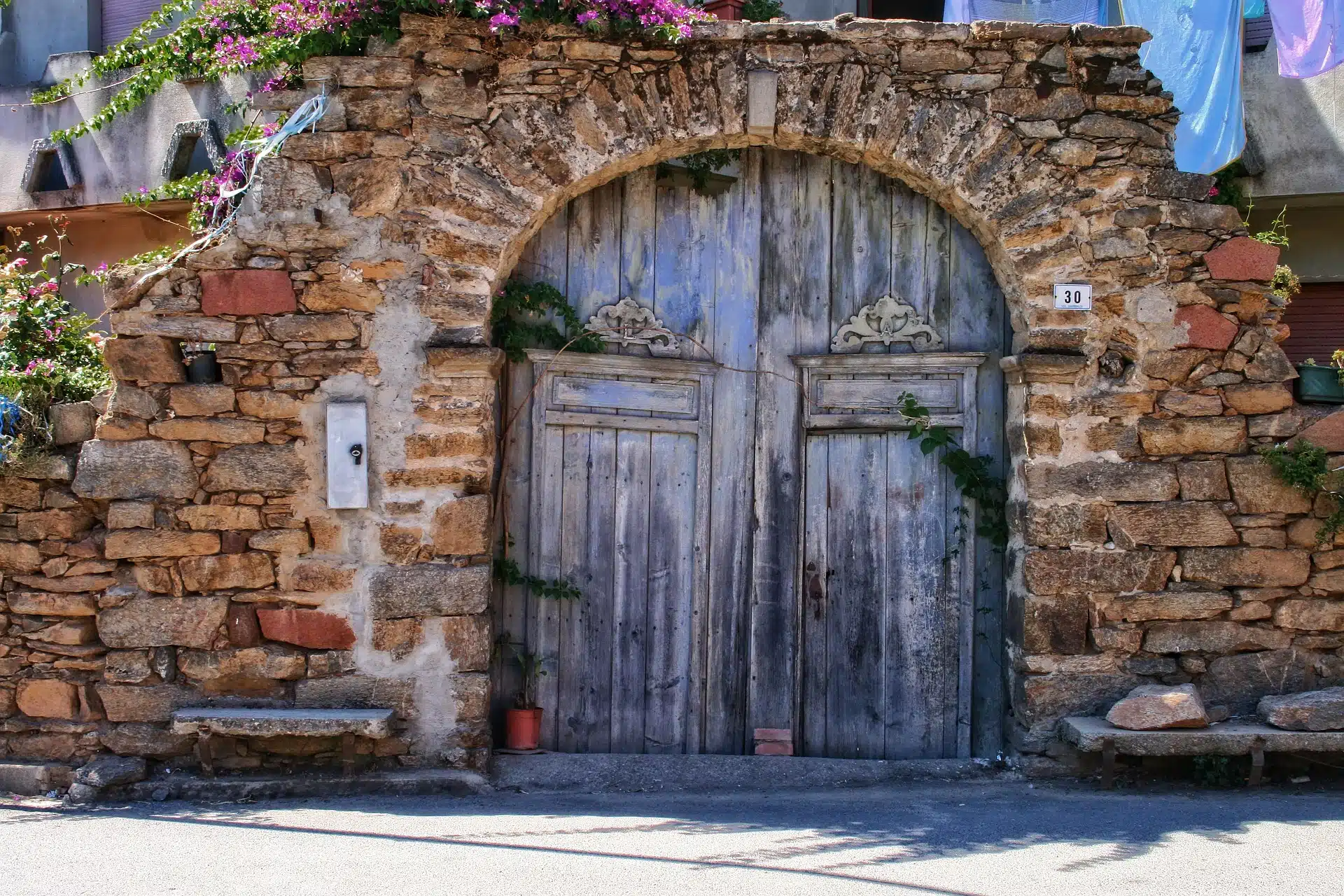 La Sardegna dal passato nuragico