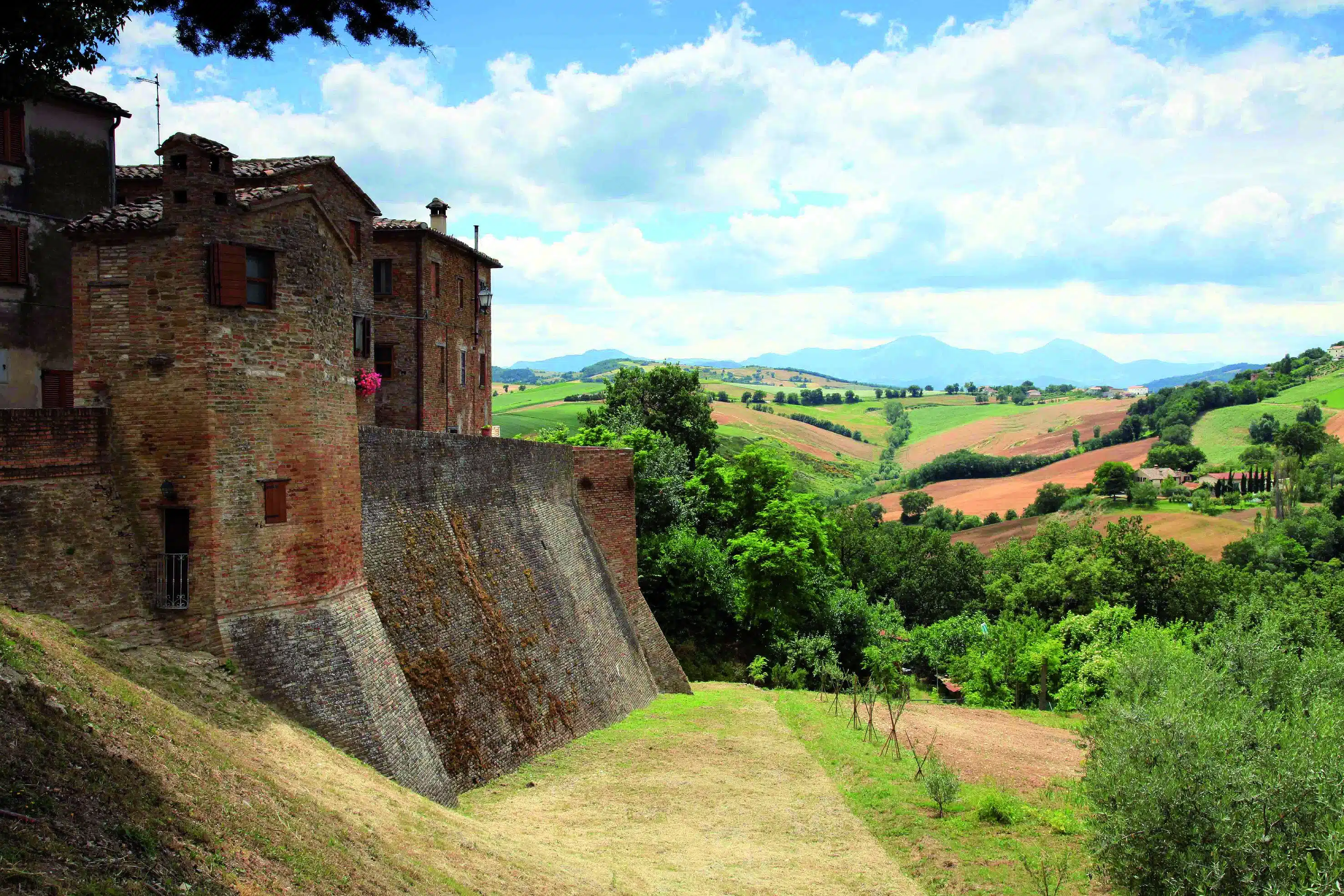 Marche: nel castello di Loretello