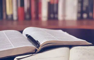 La destra racconta <br> unâaltra storia